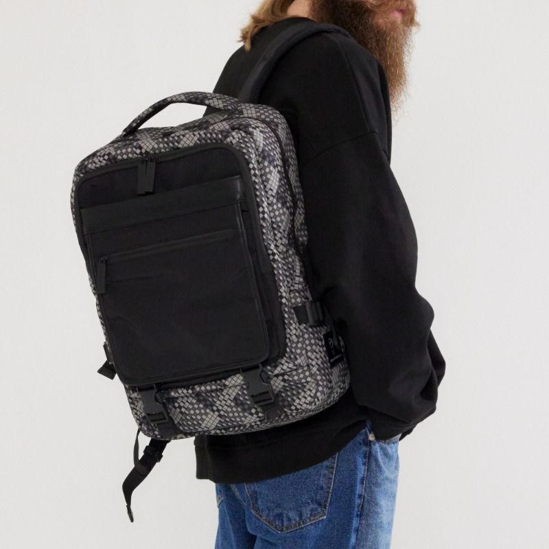KIND SQUARE BACKPACK (GRAY)